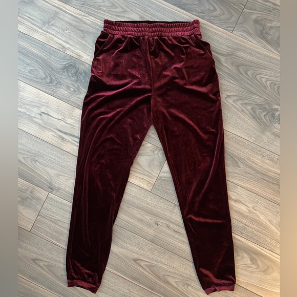 Naked Wardrobe Velvet Touch Set in Burgundy - Picture 7 of 7